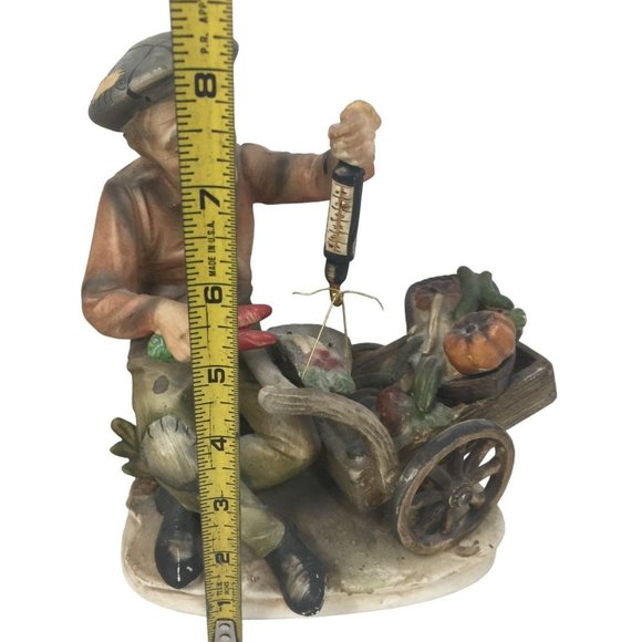 Vintage Norleans Japan Porcelain Figurine - Old Merchante Selling Produce from C - Picture 8 of 9